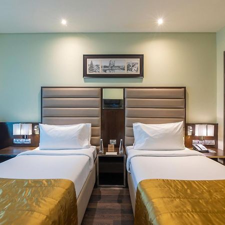 Vivanta Hyderabad, Begumpet Eksteriør bilde Deluxe Room