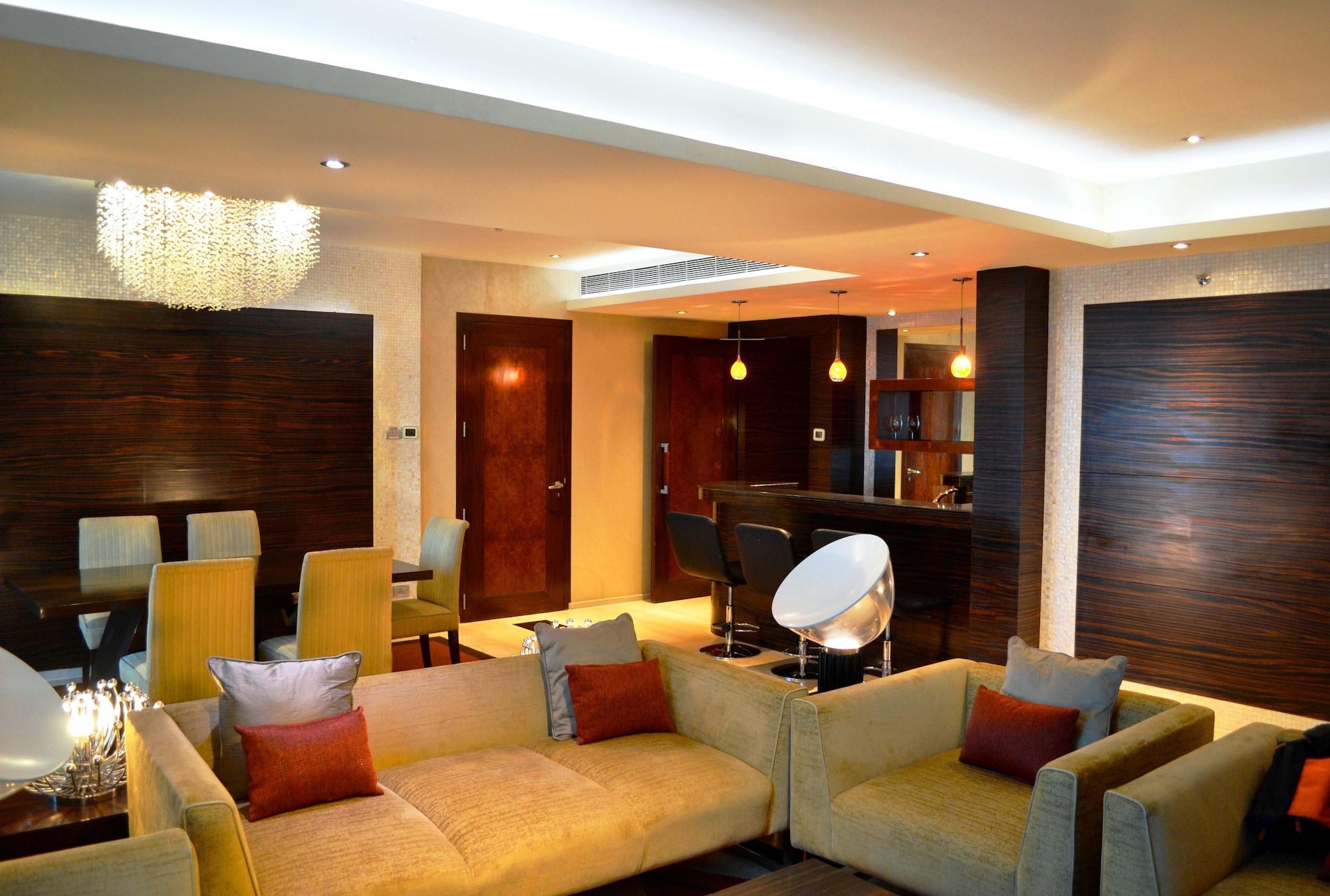 Vivanta Hyderabad, Begumpet Eksteriør bilde The interior of a suite at the hotel