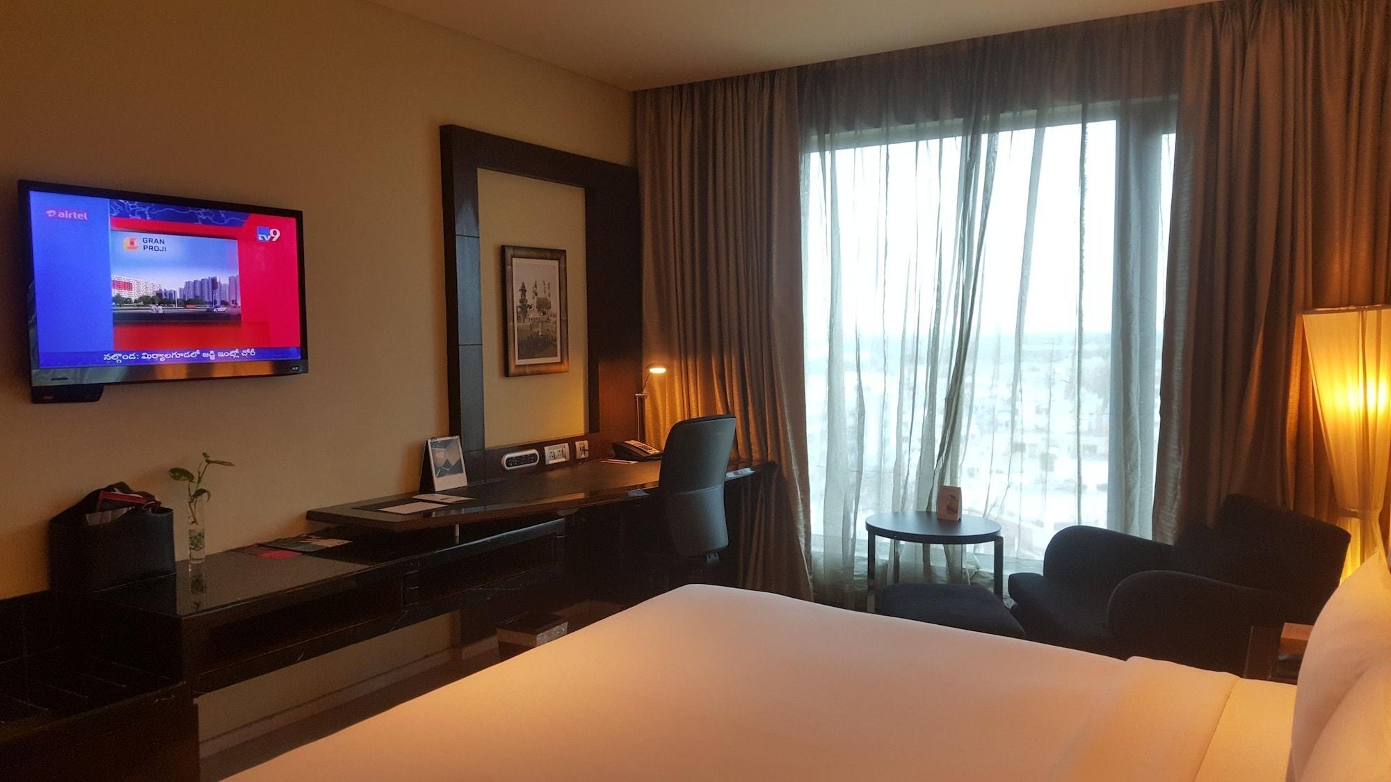 Vivanta Hyderabad, Begumpet Eksteriør bilde A room at the hotel