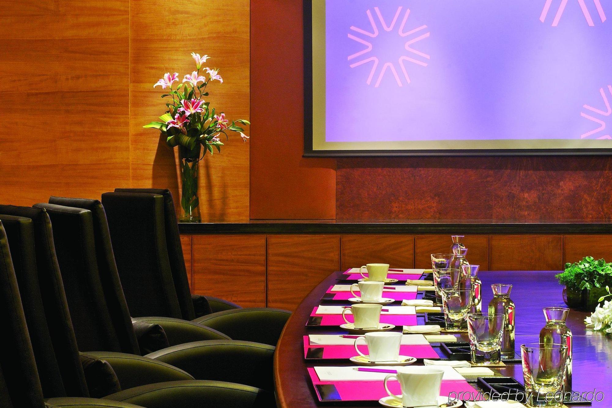 Vivanta Hyderabad, Begumpet Fasiliteter bilde Meeting room