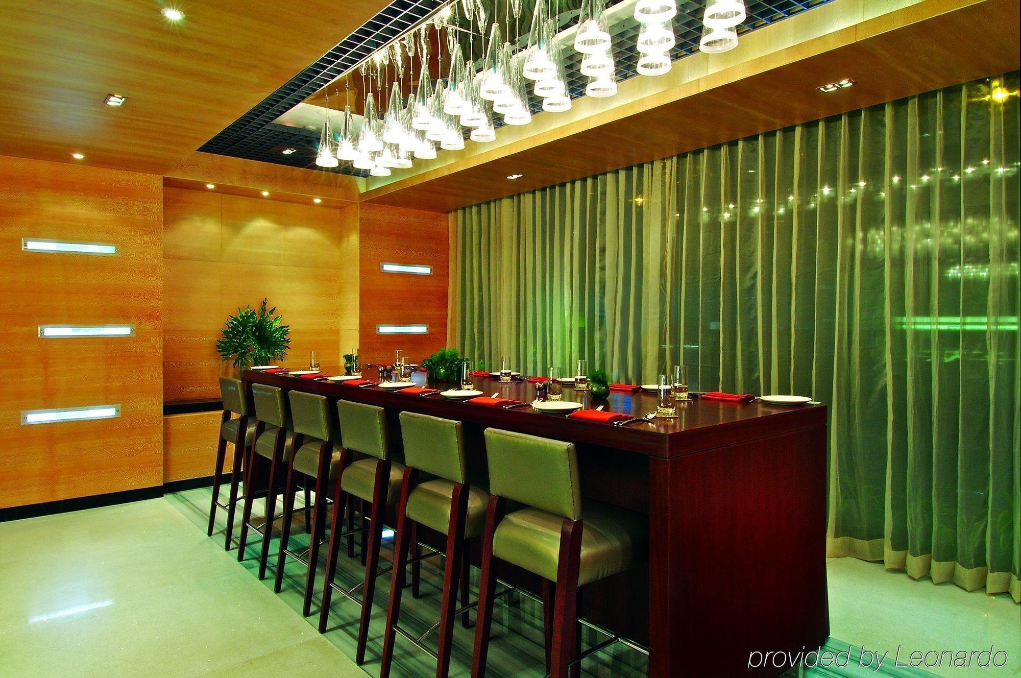 Vivanta Hyderabad, Begumpet Fasiliteter bilde A restaurant in China