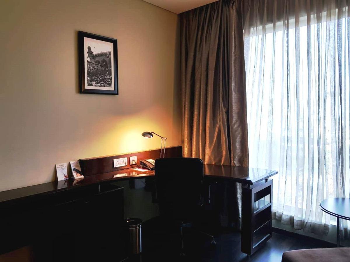 Vivanta Hyderabad, Begumpet Eksteriør bilde A room at the Taj Bengal